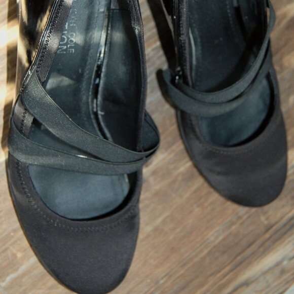 Kenneth Cole, Lacross Women Size 8 Patent Wedge Black Shoes - Picture 9 of 14